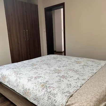 Apartament Bobrzanska - 4 Bedrooms Sypialnie Swidnica  Exterior photo