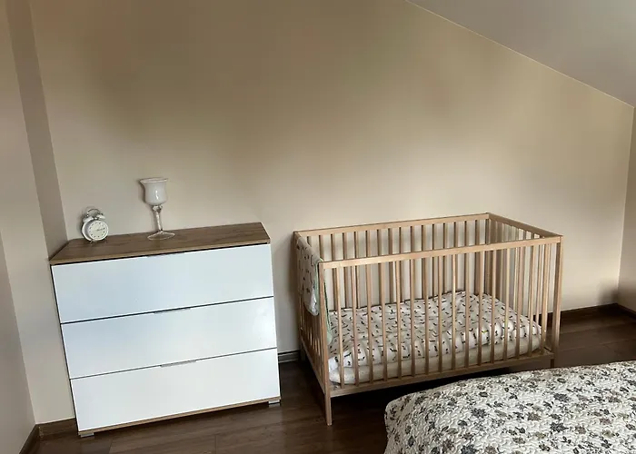 Apartament Bobrzanska - 4 Bedrooms Sypialnie